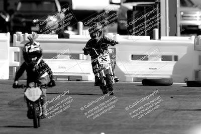 media/Nov-06-2022-SoCal Trackdays (Sun) [[208d2ccc26]]/Around the Pits/